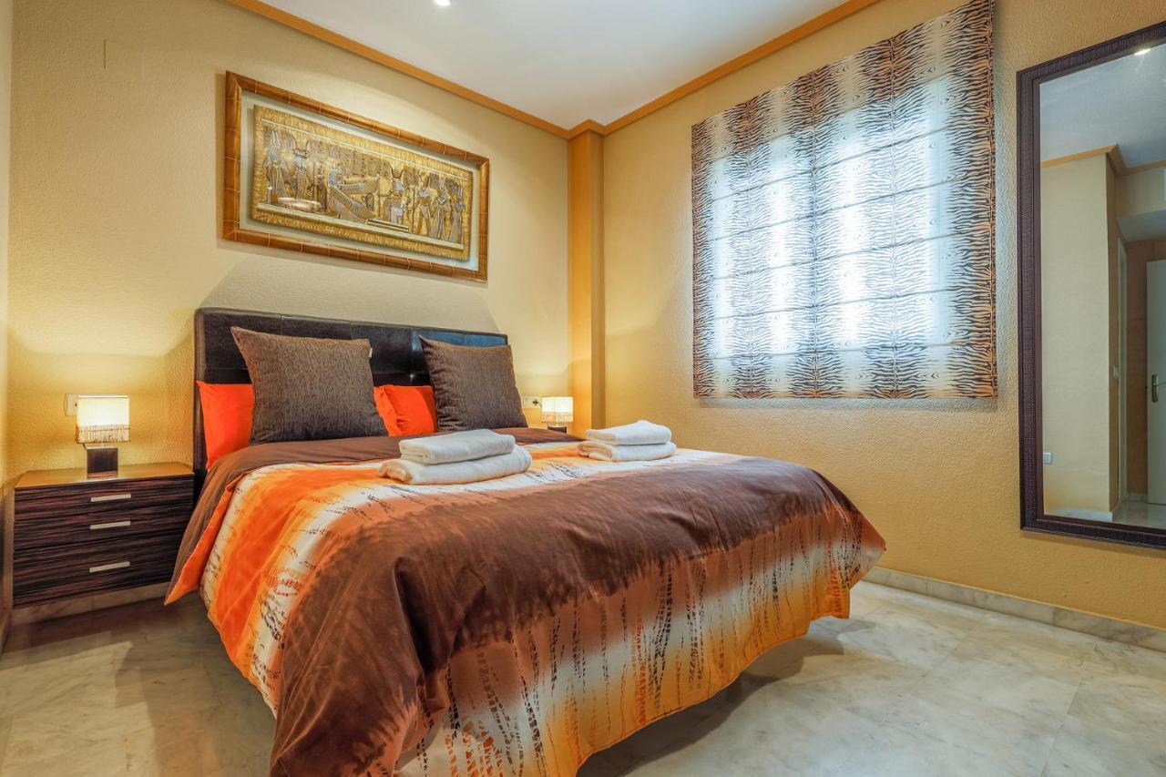 Sensacional 2 Hab 2 Banos 4 Pax Aljarafe Metro Apartment *